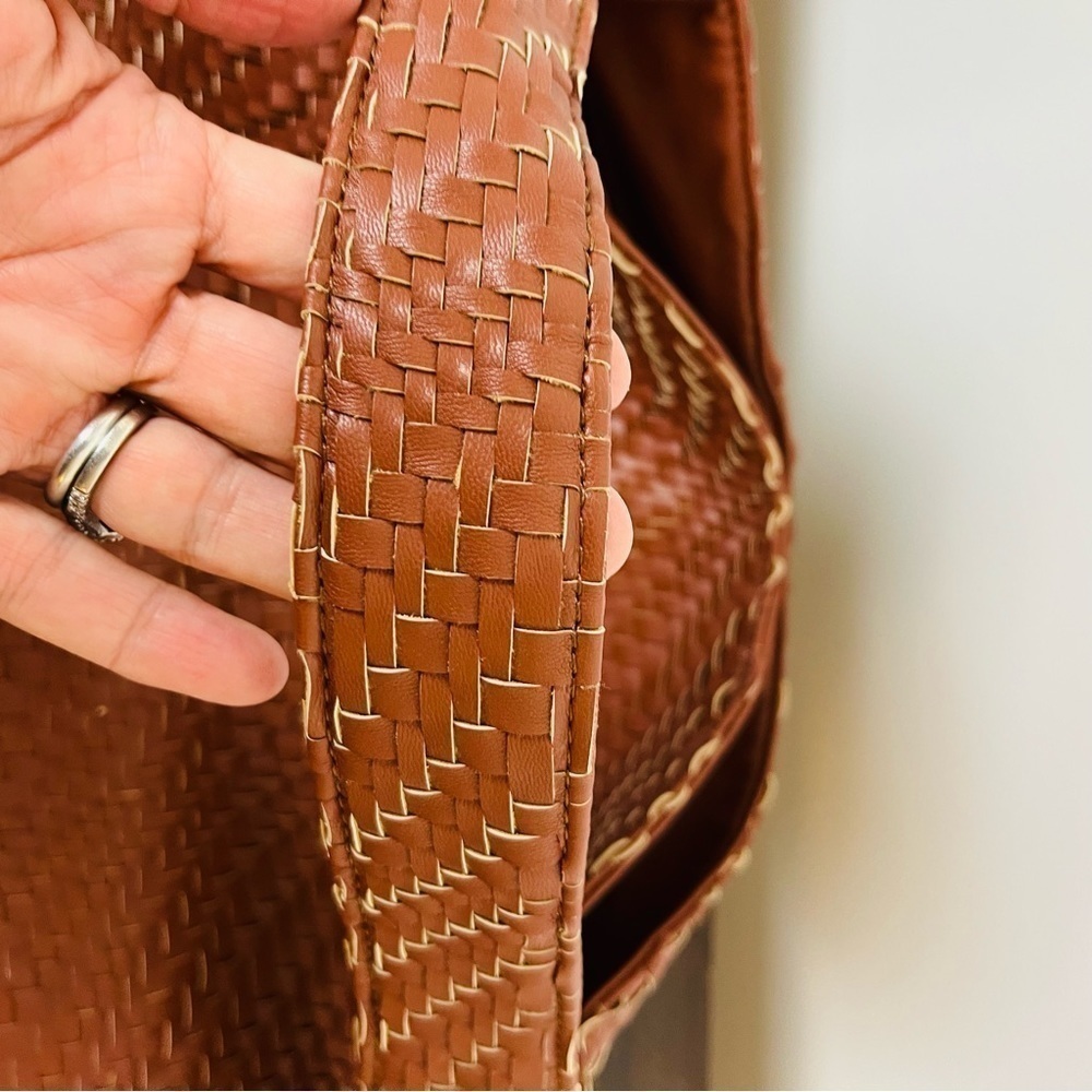 Due Lux Bond Hobo Shoulder Bag. Honey Brown Vegan Leather. Large #389 - Picture 4 of 5